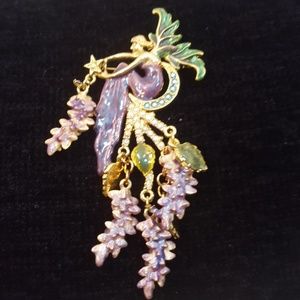 Kirks Folly Jewelry - Kirks Folly, Lady with Wisteria Kirks Folly Jewelry - Kirks Folly, Lady with Wisteria